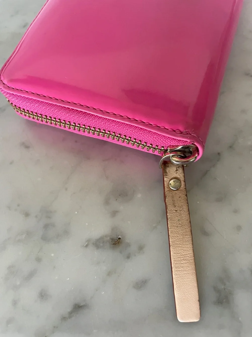 KATE SPADE Spencer Hot Pink Patent Zip-Around Wallet Newspaper Print Lining